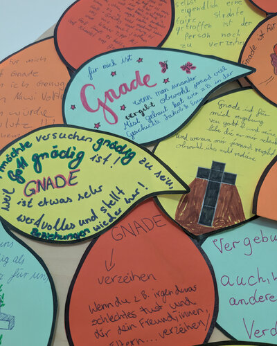  Gnade zum Anfassen

Passend zu unserem Jahresthema „Gnade“ sind in der Elisabeth-Abegg-Grundschule neue...